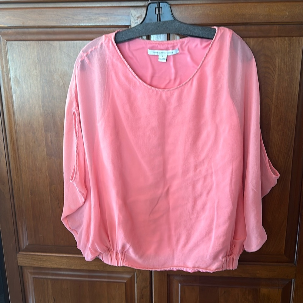Pretty peachy pink silk top Diane Von Furstenberg
